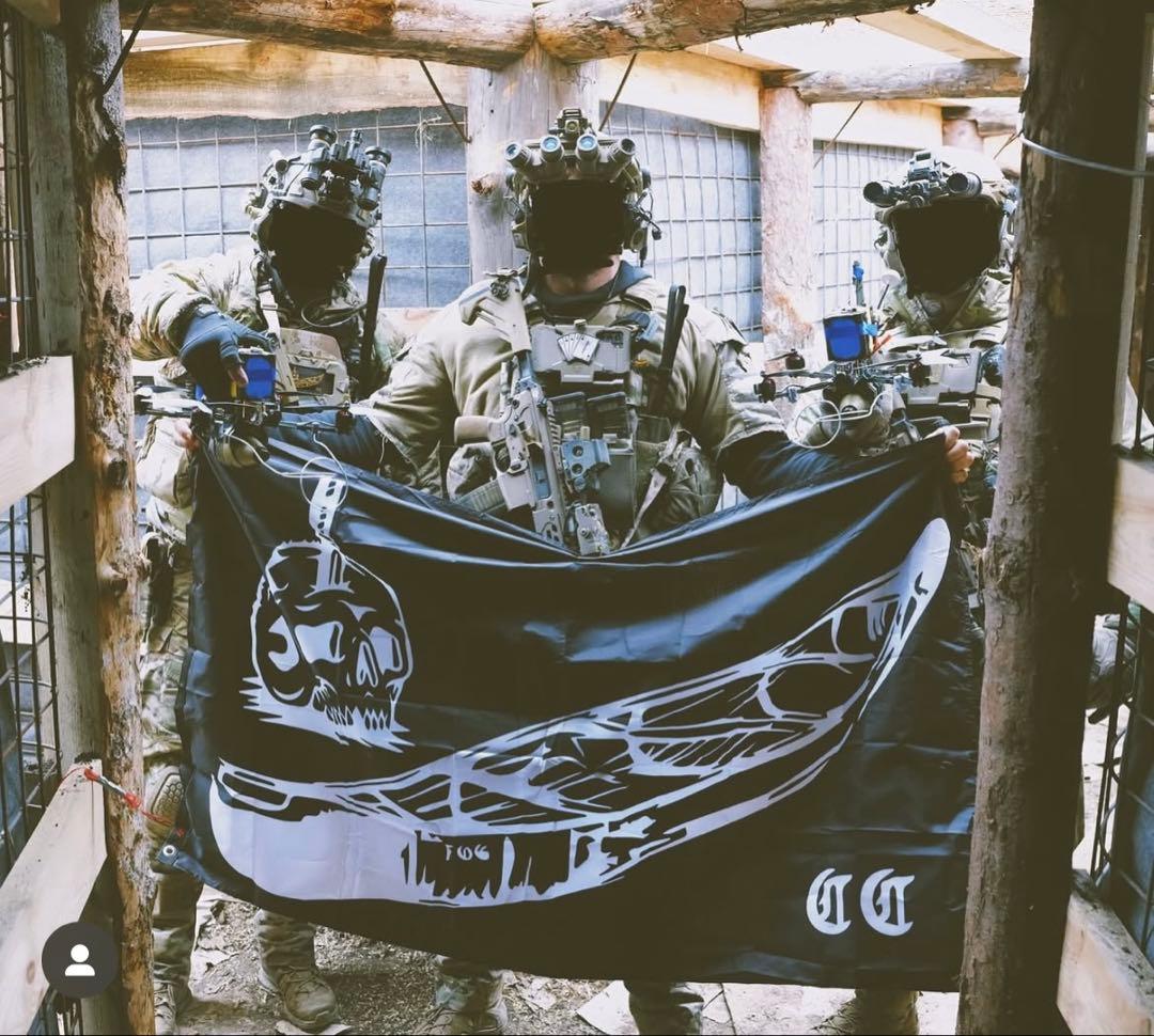 【新品】Forward Observations Group フラッグ