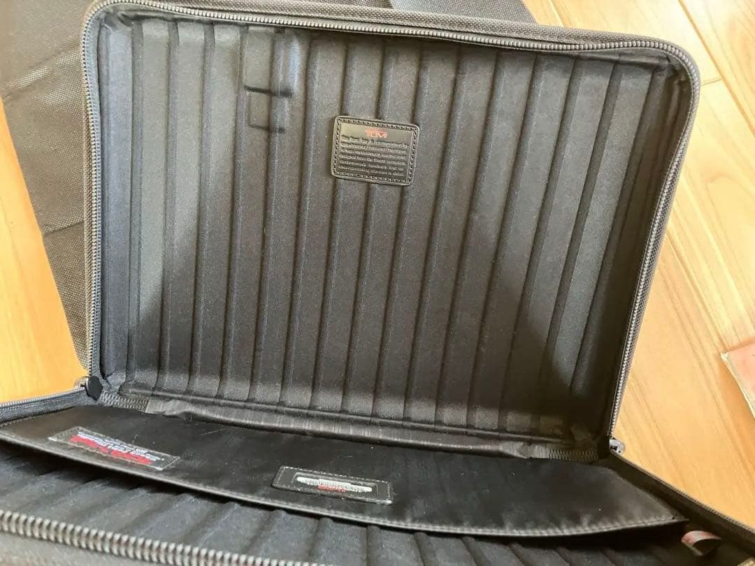 ⚠️genuine激レア　美品ＴＵＭＩ　ＴPASS ＰＣケース