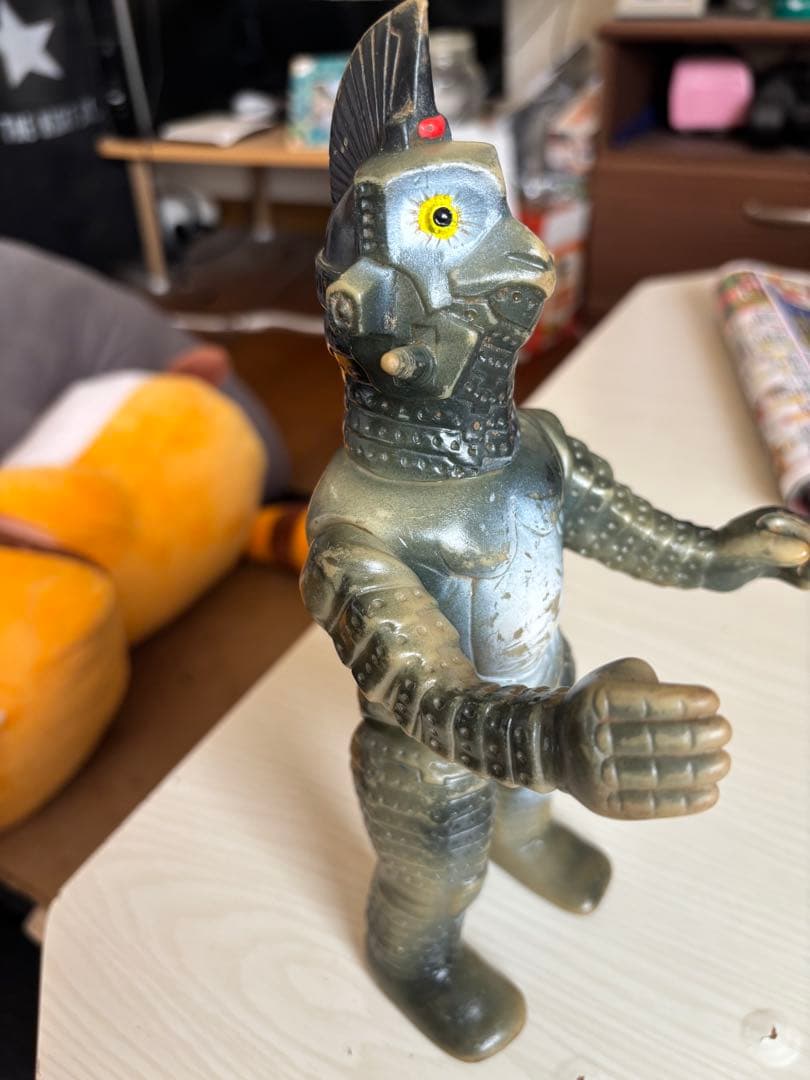 ク*マ様 【激レア、希少品】当時物　ソフビ　怪獣ウィンダム。早い者勝ち。