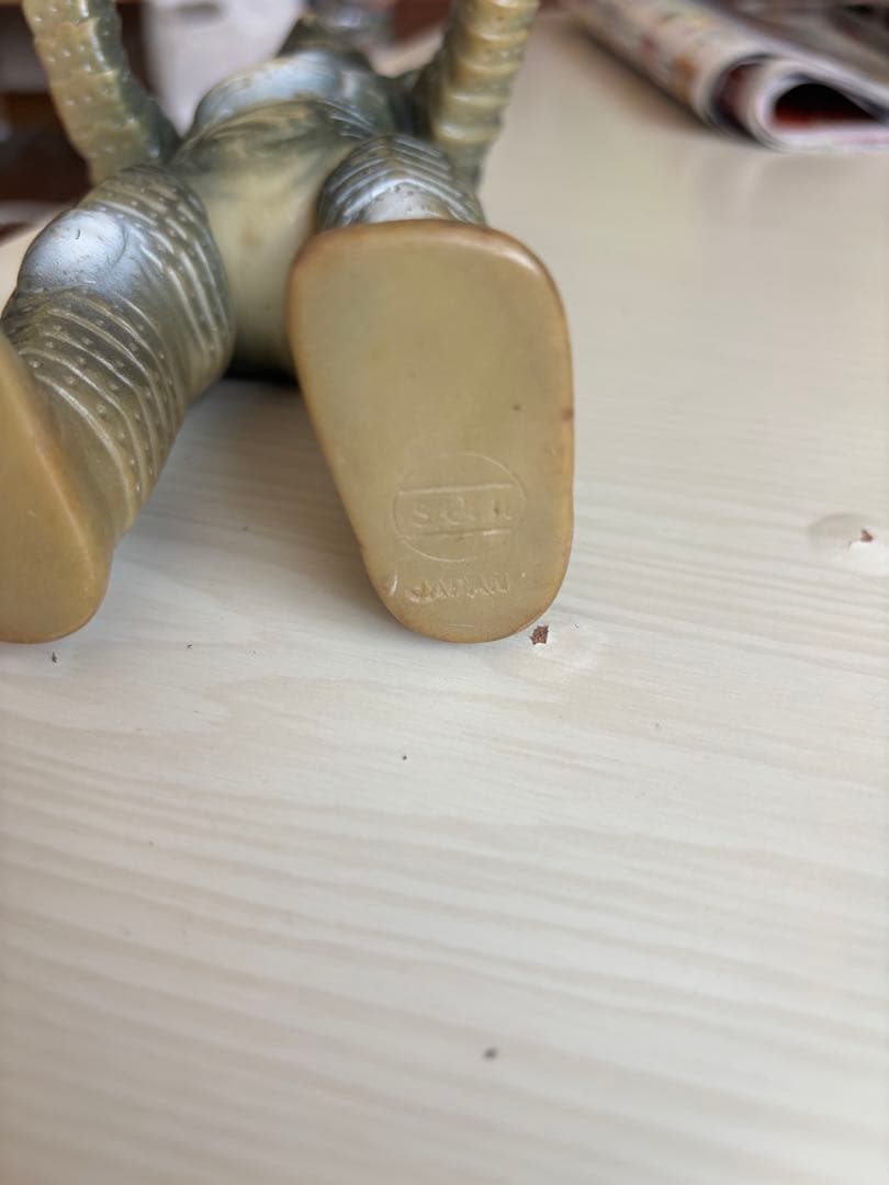 ク*マ様 【激レア、希少品】当時物　ソフビ　怪獣ウィンダム。早い者勝ち。