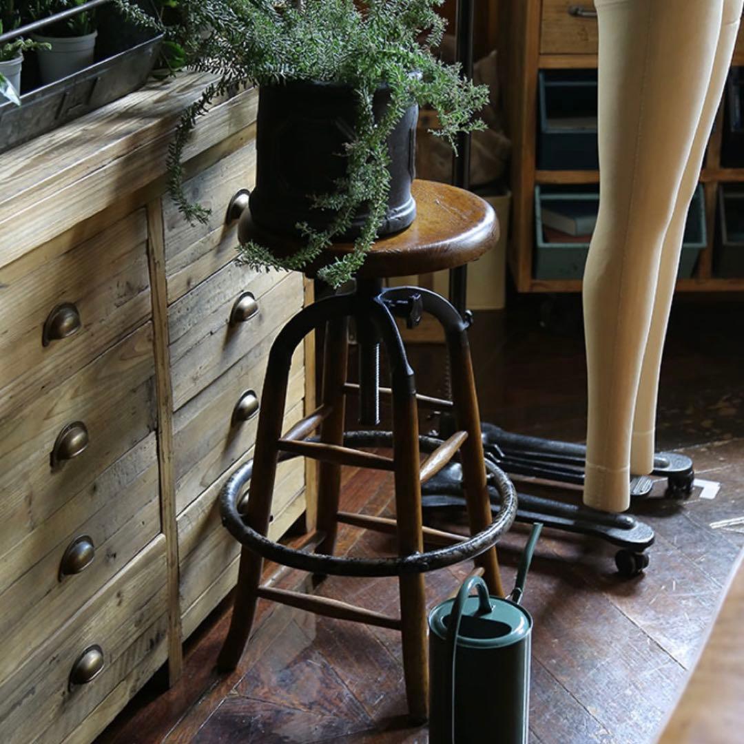 ひぐ　クラッシュゲート　ノットアンティークス　トロイ　バースツール　チェア