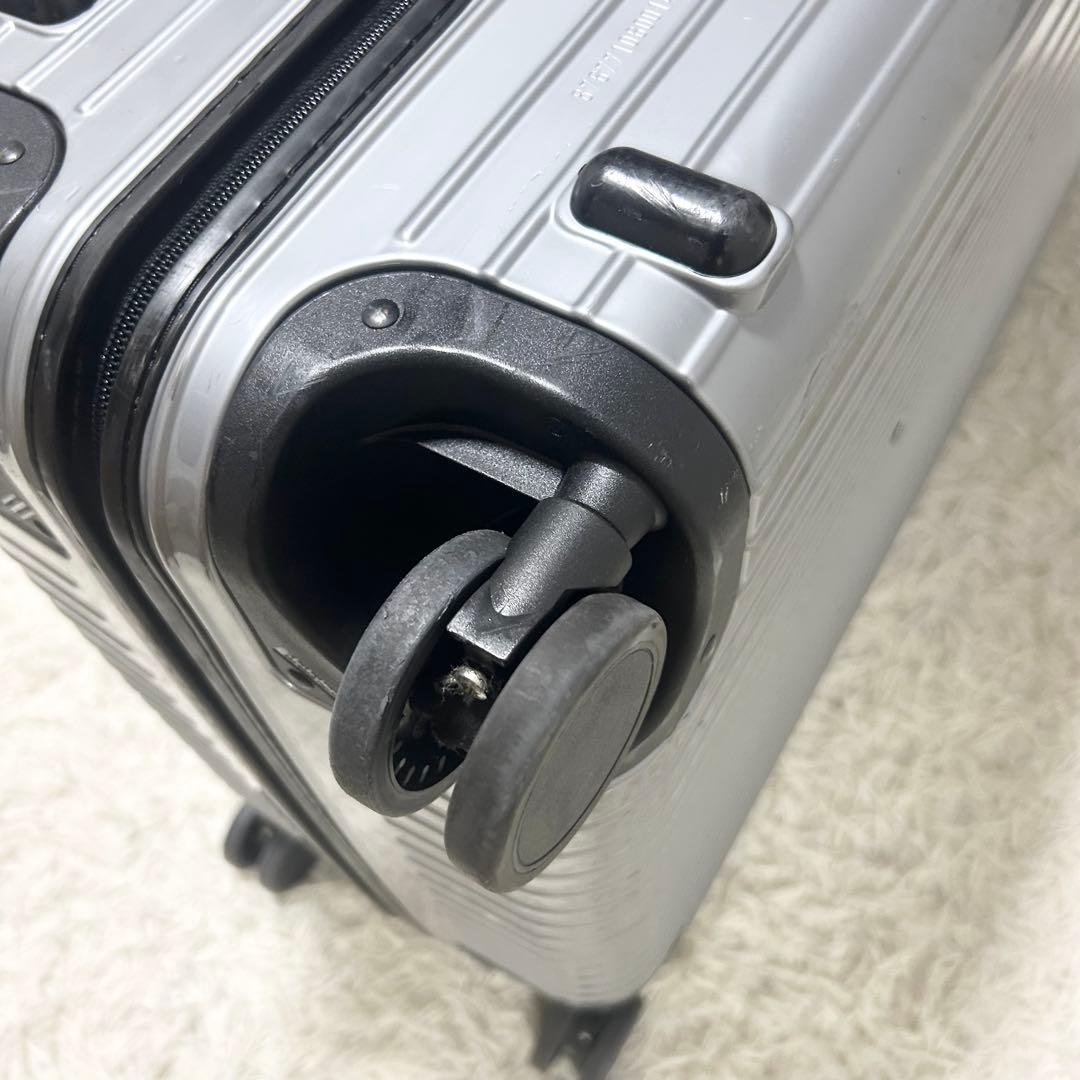 13836✨リモワ サルサ 4輪 TSAロック 特大 シルバー スーツケース