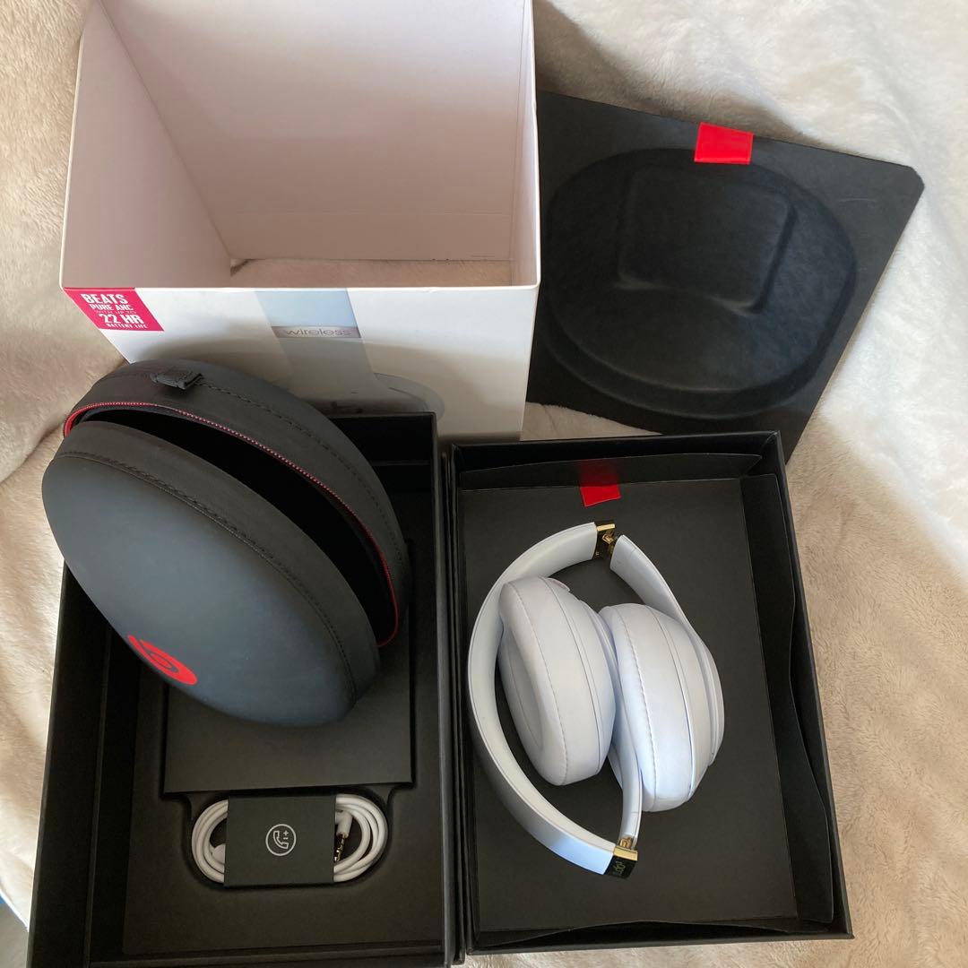未使用　Beats Studio3 Wireless ホワイト