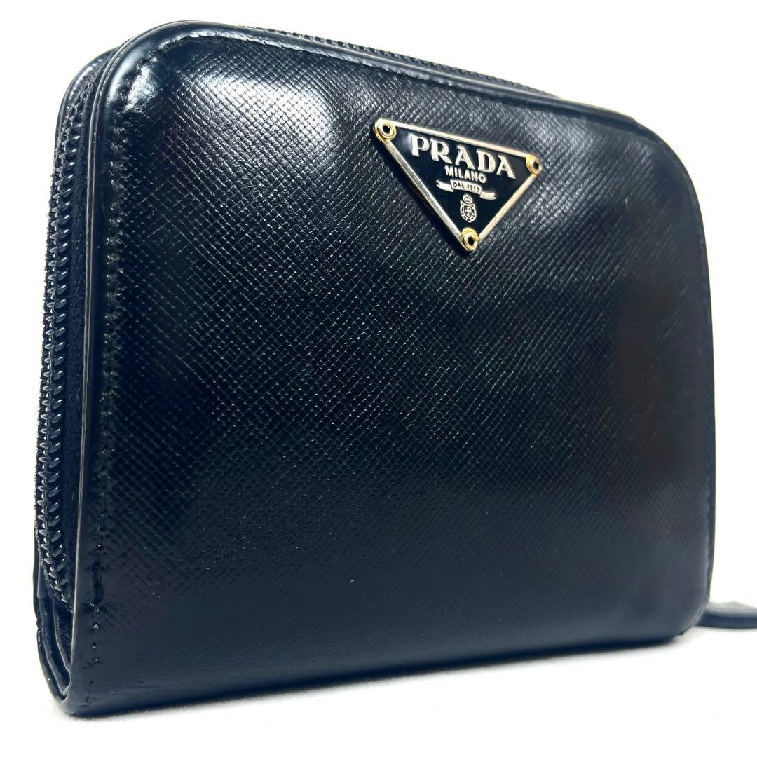 プラダ　折り財布　三角ロゴプレート　サフィアーノ　ラウンドファスナー　ブラック