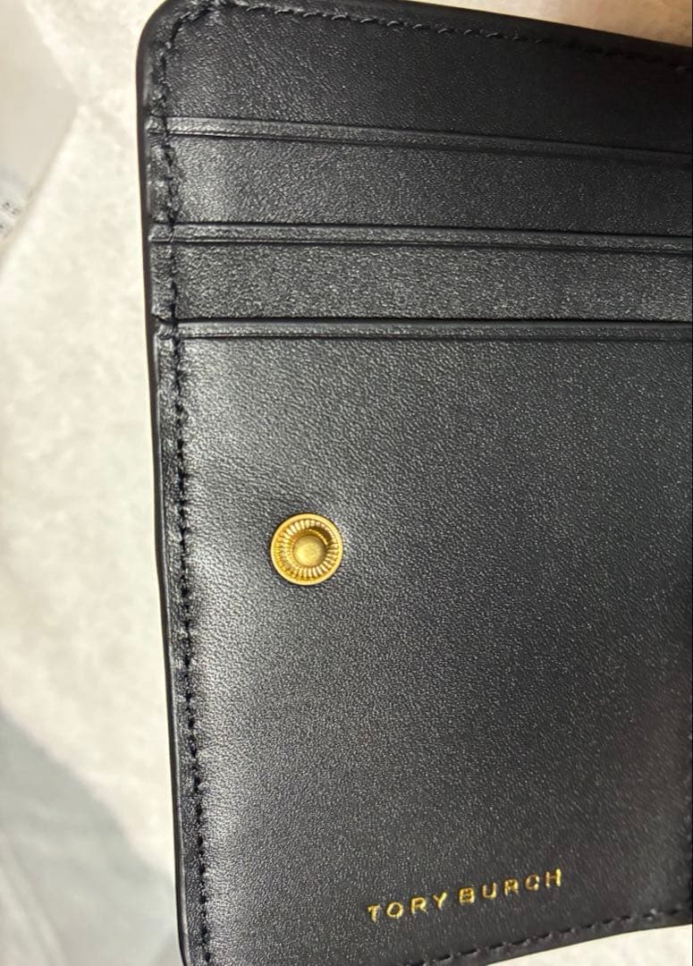 【新品未使用】TORY BURCH（トリーバーチ）　二つ折り財布　BLACK