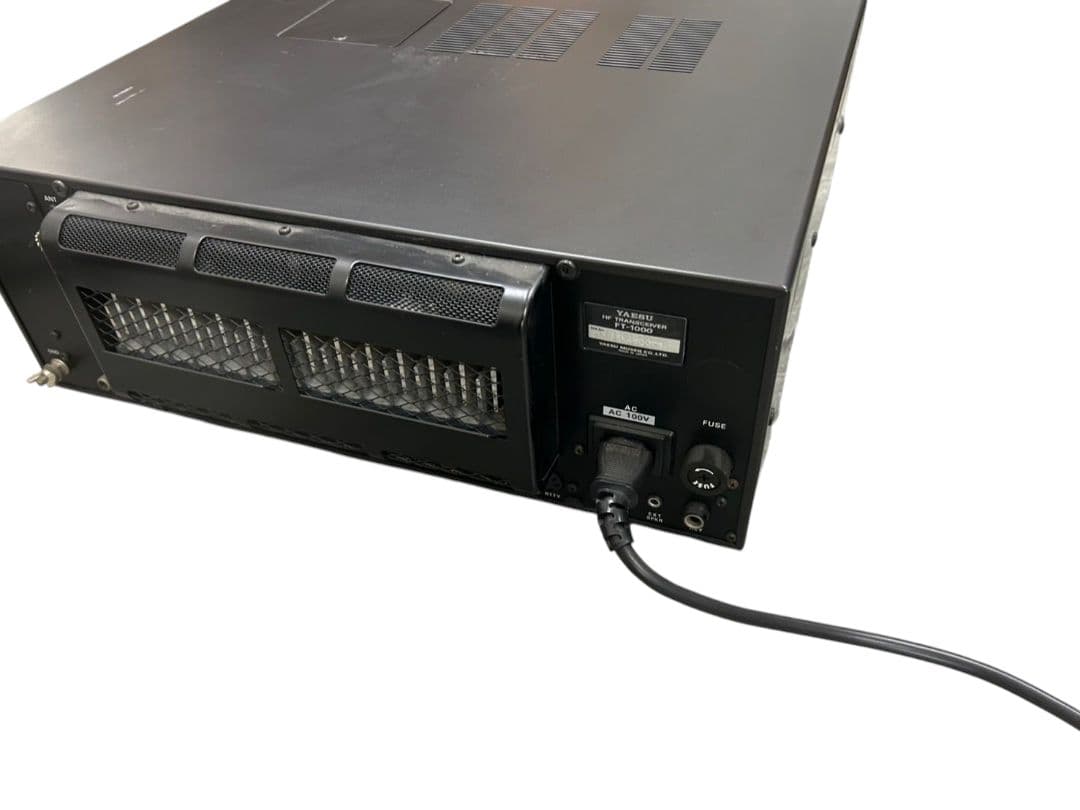 YAESU FT-1000 HF トランシーバー
