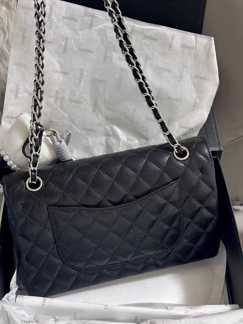 ノベルティ　CHANEL チェーン　ブラックバッグ　キャビアスキン