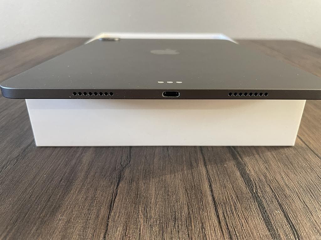 ①【美品】iPad Pro　11インチ　第3世代　Wi-Fi　128GB