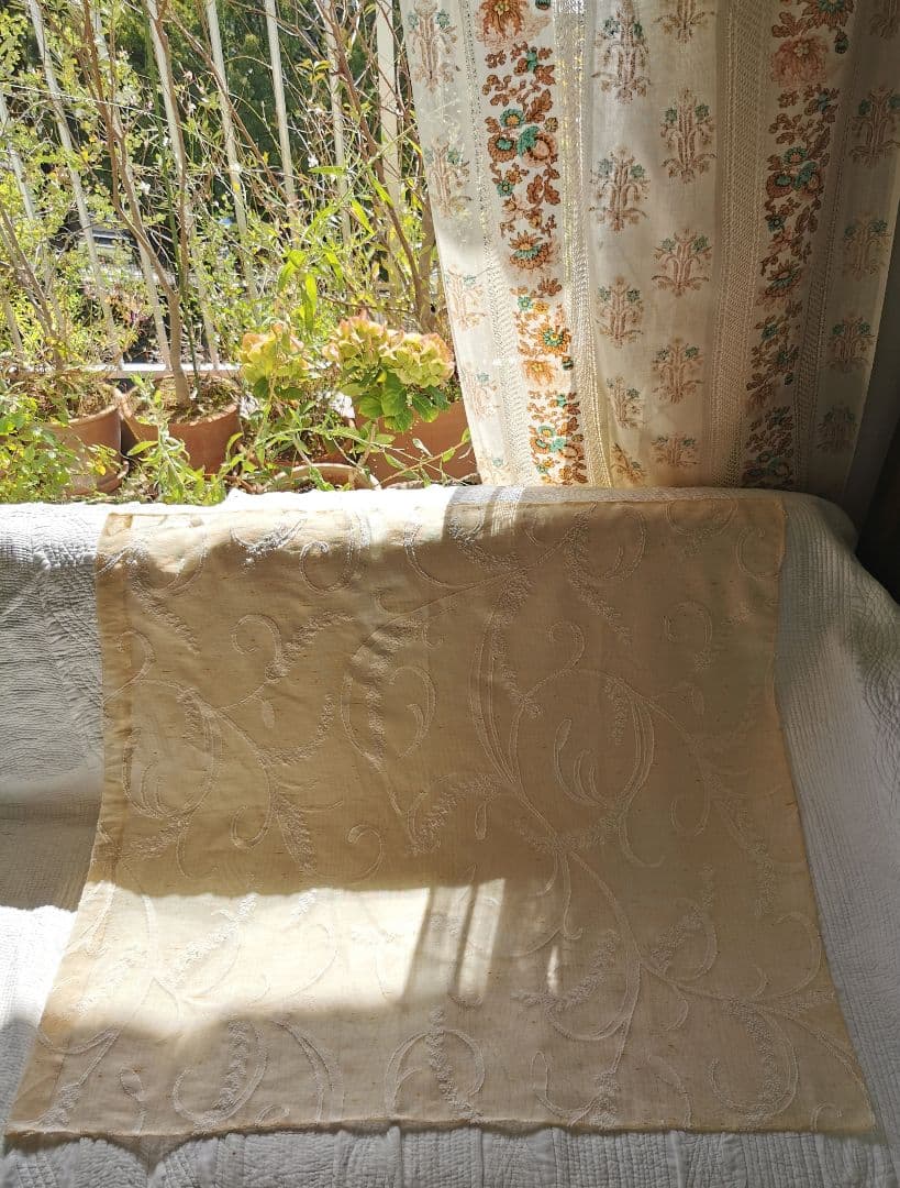 アンティークマドラスレース 麦の穂と葉 アプリコット＆アイボリー カーテンパネル