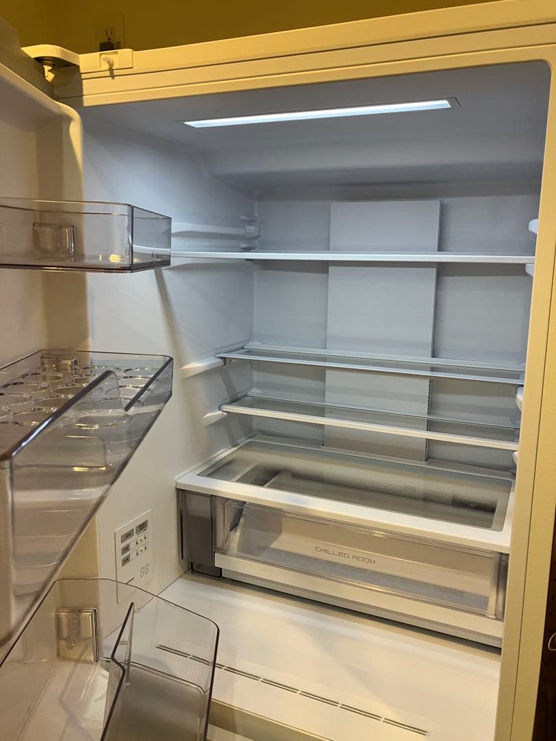 2025年製Panasonicチルド付冷蔵庫 【NR-C33ES1L-W】左開き