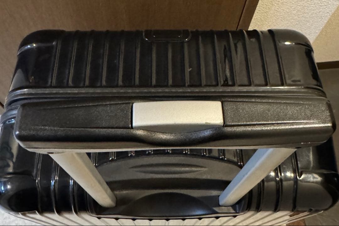 リモワ 870.70 サルサデラックス 78リットル4輪