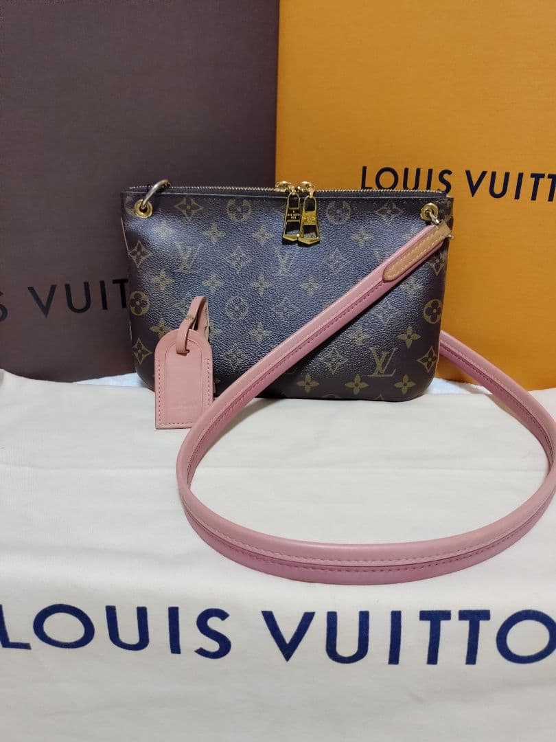 直営路面店購入　ルイヴィトン　モノグラム　ロレッタ