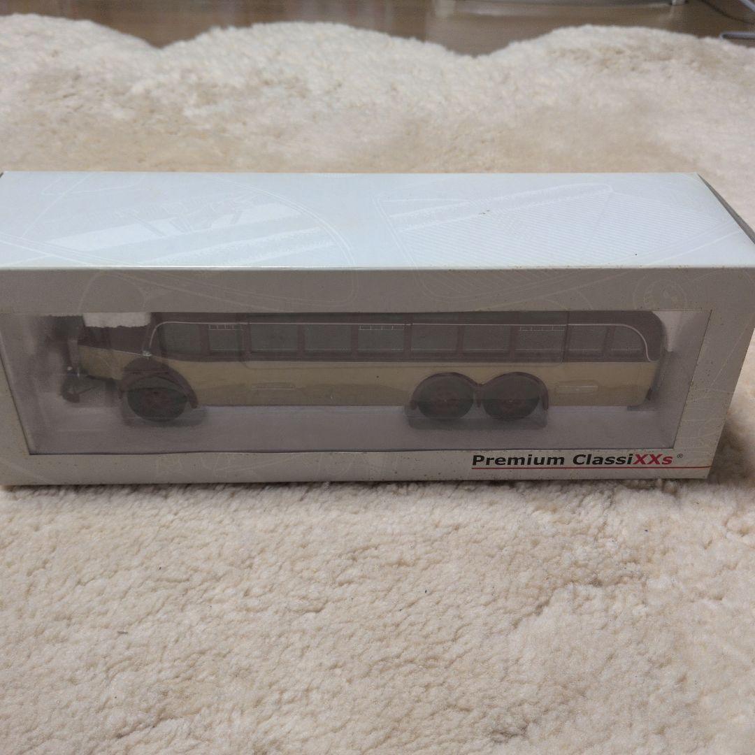 【値下げ】Premium ClassiXXs ミニカー クリーム色と茶色