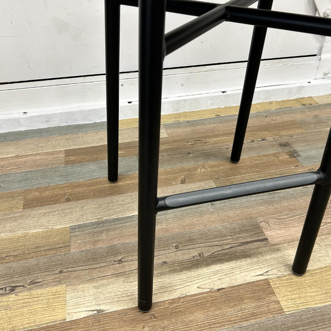 【値下げ】MAGIS ハイチェア Pipe stool ブラック ダークビーチ