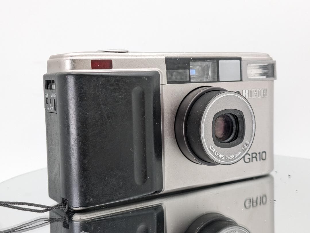 ❀動作〇❀RICOH フィルムカメラ GR10 シルバー