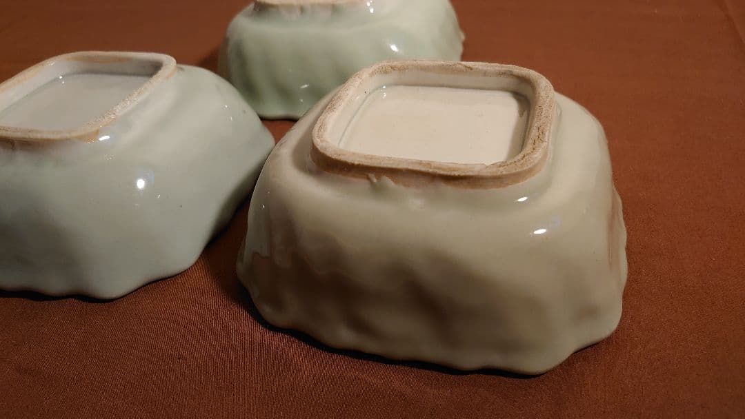 李朝　青磁　角鉢　古玩　アンティーク青磁　図録掲載品　３客