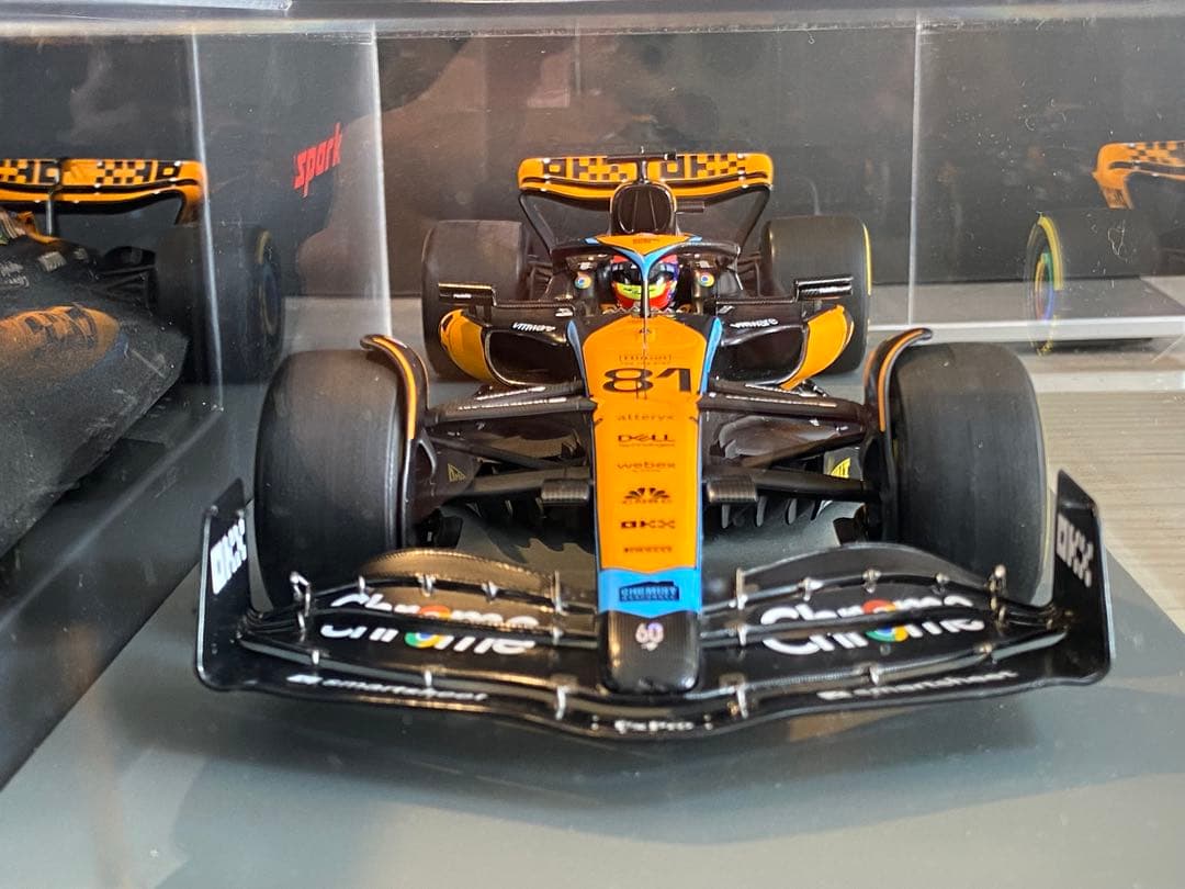 スパーク1/18 McLaren MCL60 2023 OscarPiastri