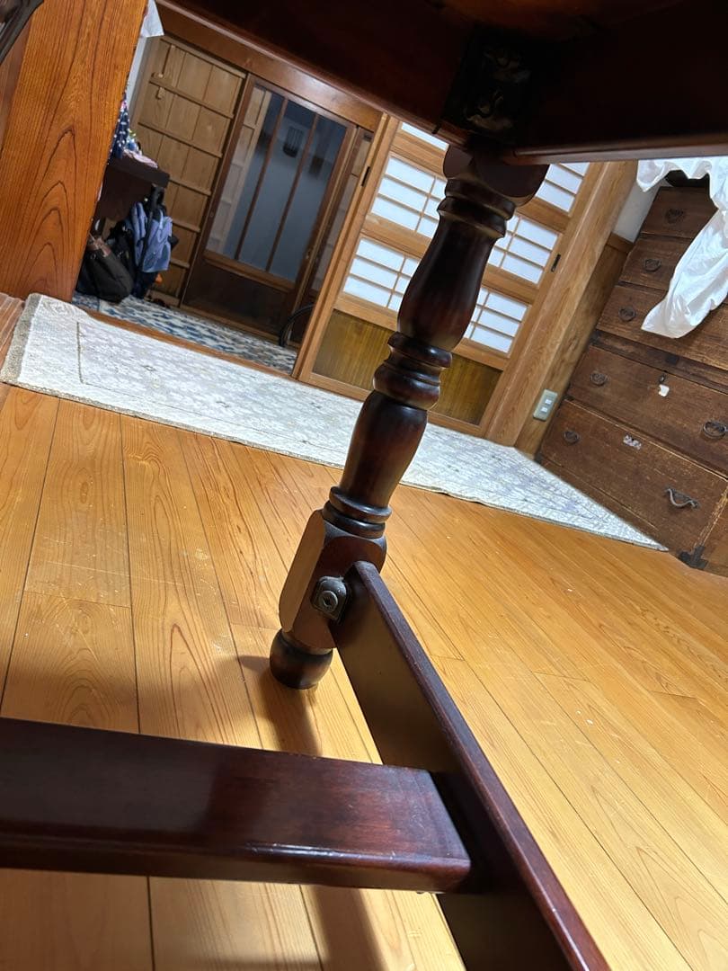 ダークブラウン木製長方形テーブル