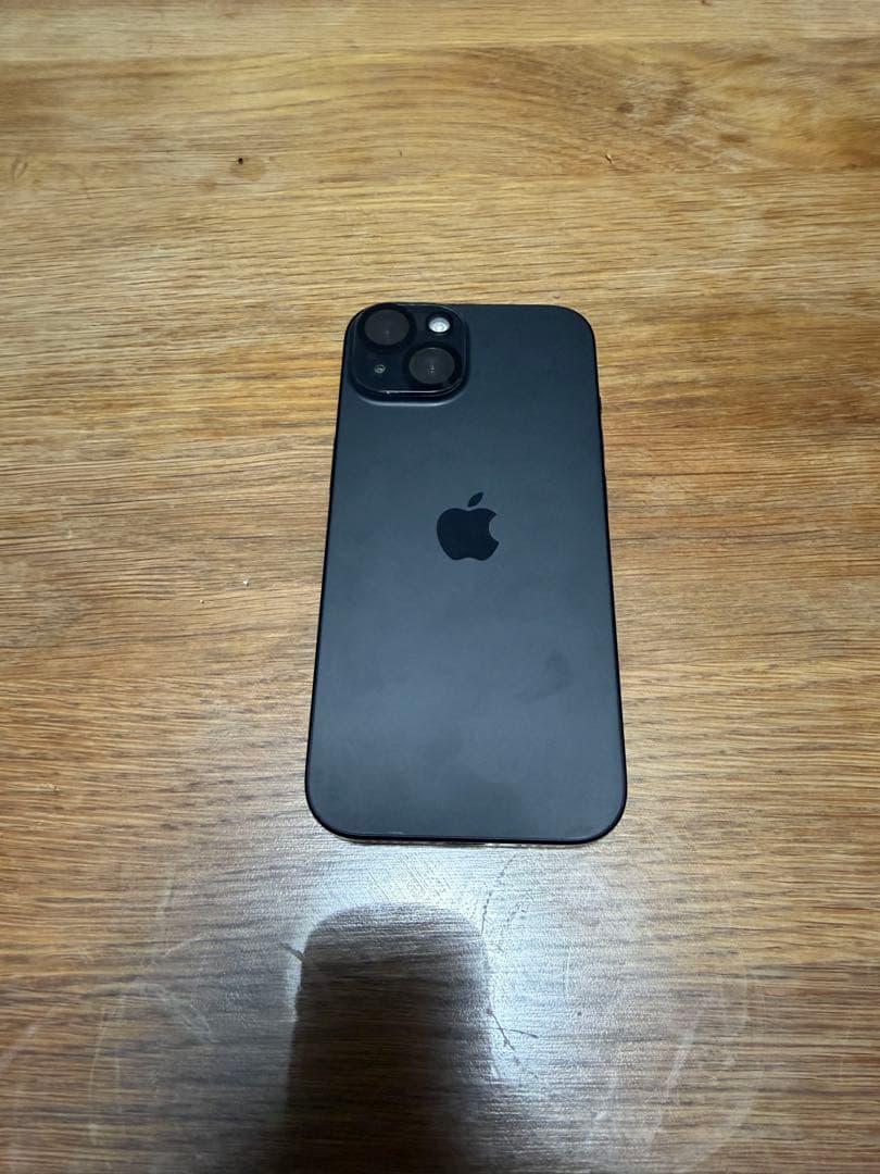 美品 Apple iPhone 15 256GBブラック　SIMフリー