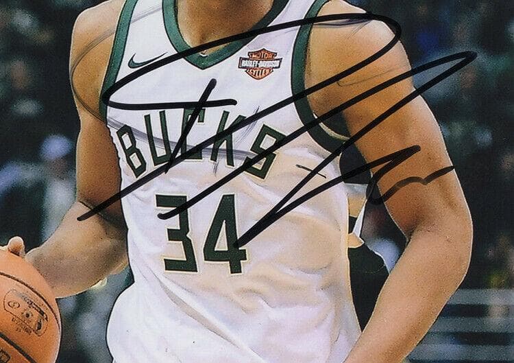 直筆サイン入り写真 ヤニス・アデトクンボ ミルウォーキーバックス SA鑑定済