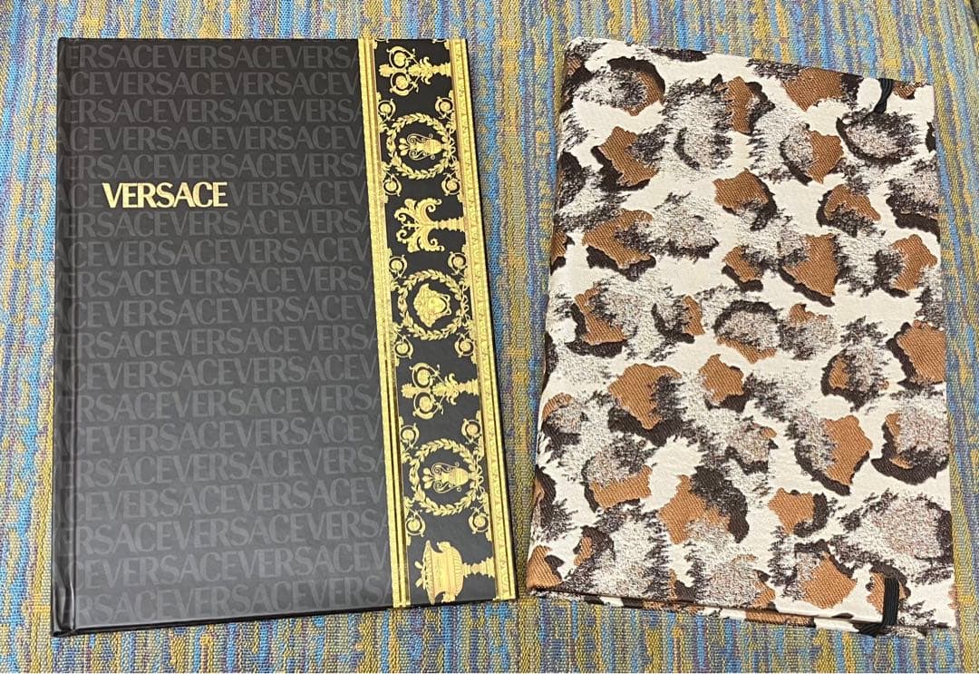 ヴェルサーチェ Versace ノートブック 2冊