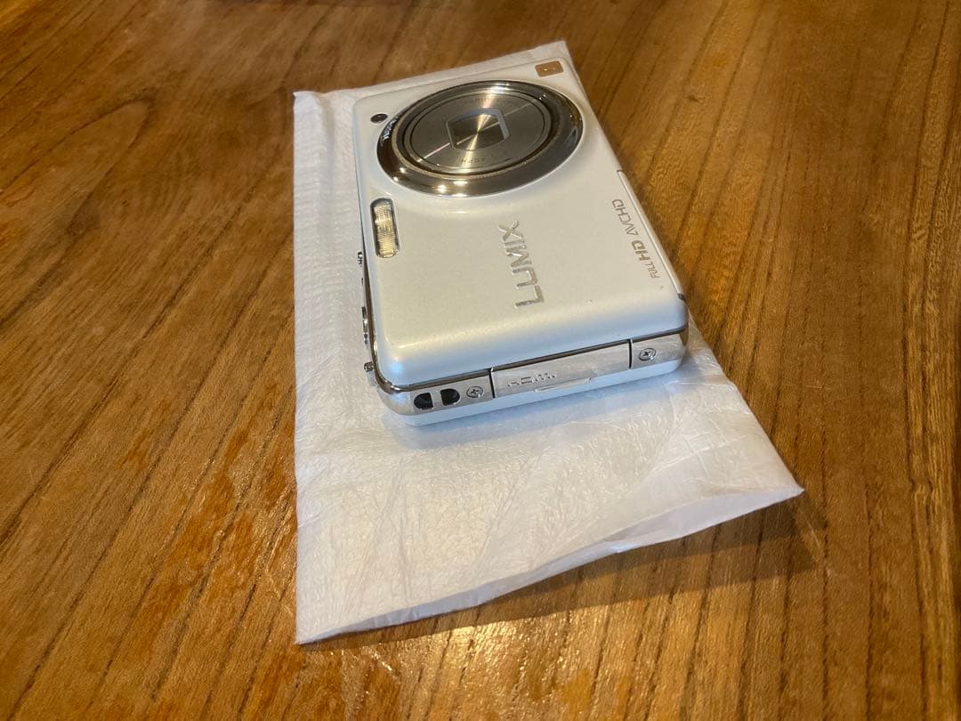 Panasonic LUMIX FX DMC-FX77-W 保護フィルム3枚付き