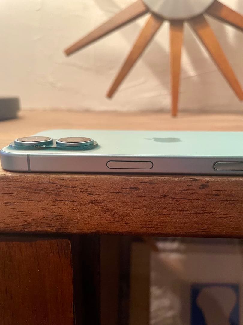 Apple iPhone 16 ティール 本体