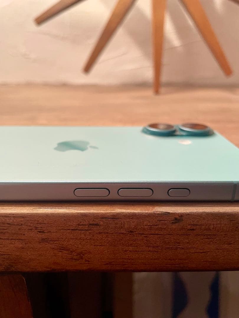 Apple iPhone 16 ティール 本体