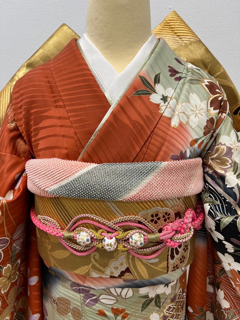 振り袖　フルセット　別誂長襦袢付　小柄な方に　成人式　金彩加工　刺繍入り　692