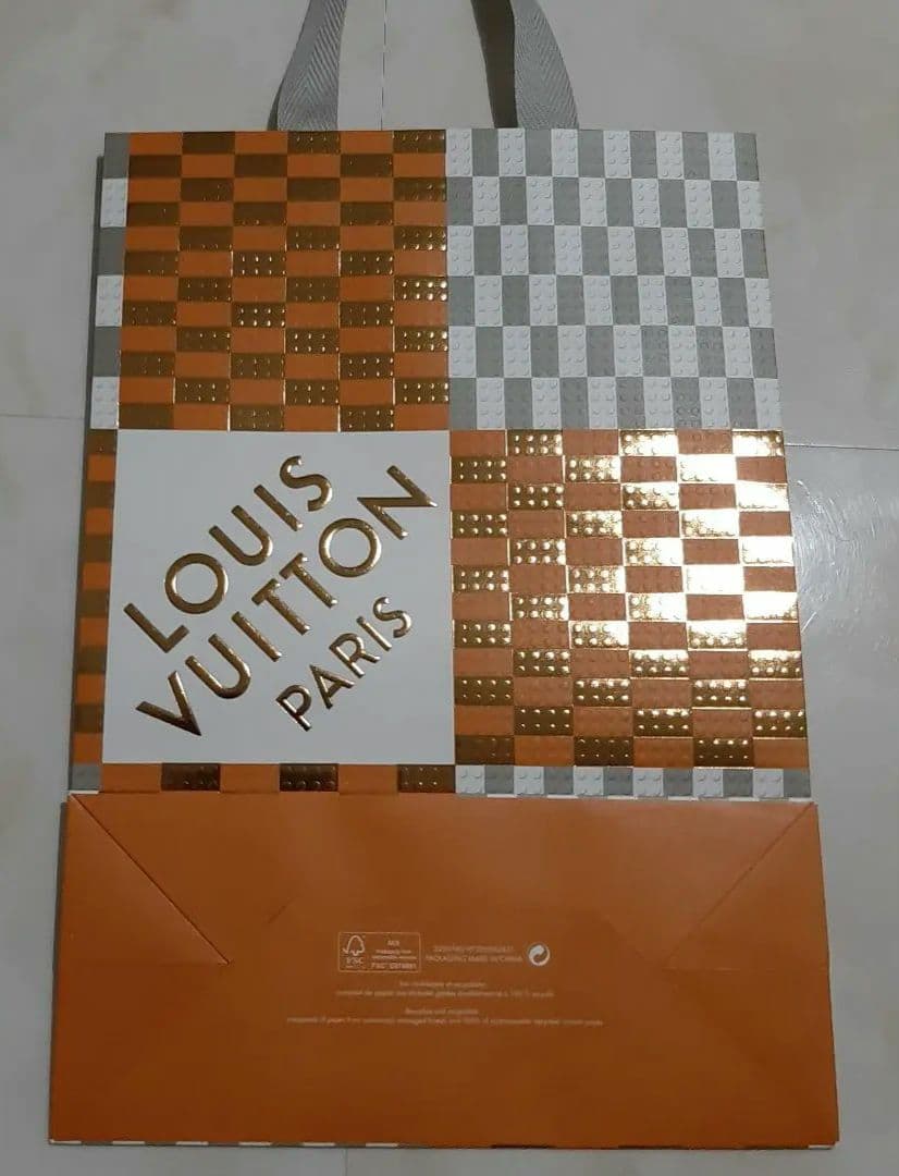 LOUIS VUITTONルイヴィトン限定ショッパー