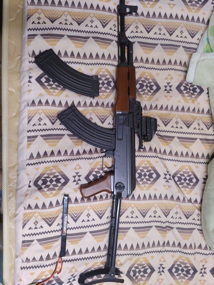 東京マルイ スタンダード AK-47 リポバッテリー付き