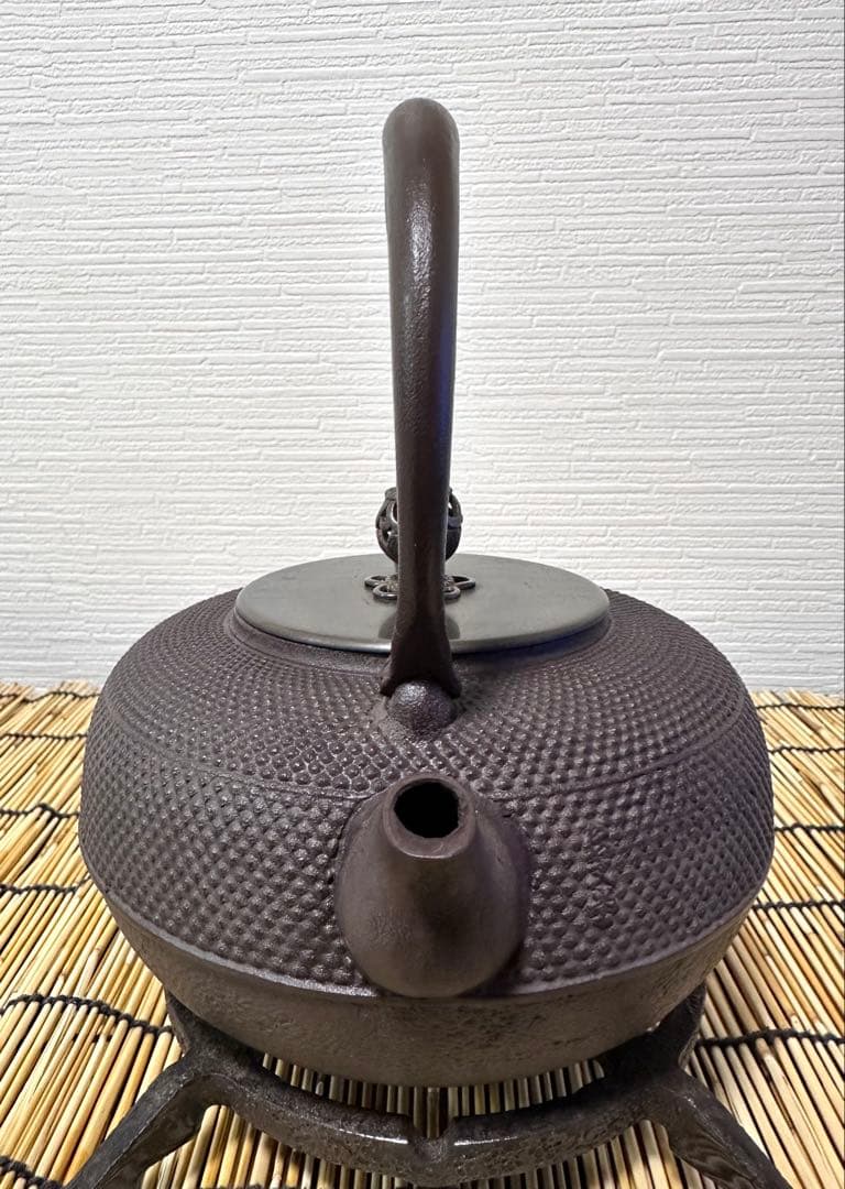 未使用、保管品　南部長文堂　長谷川 光昭造　斑紫銅蓋　南部鉄瓶　南部鉄器　鉄瓶