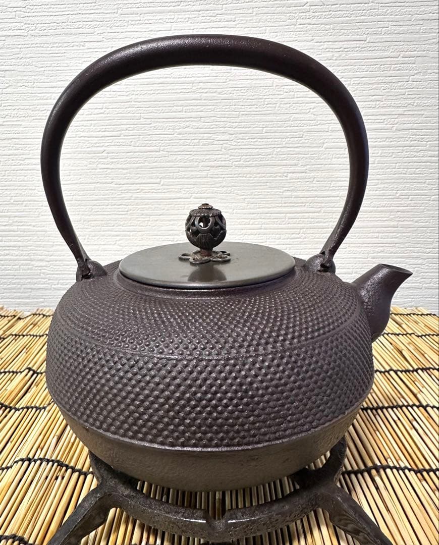 未使用、保管品　南部長文堂　長谷川 光昭造　斑紫銅蓋　南部鉄瓶　南部鉄器　鉄瓶