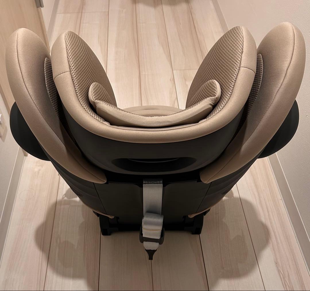 cybex ベージュ パラス　チャイルドシート