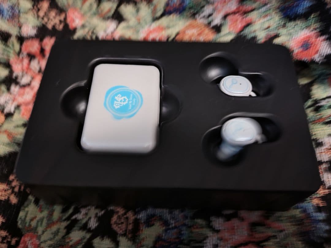 【新品・未使用】スタマイコラボ イヤホン 日向志音モデル