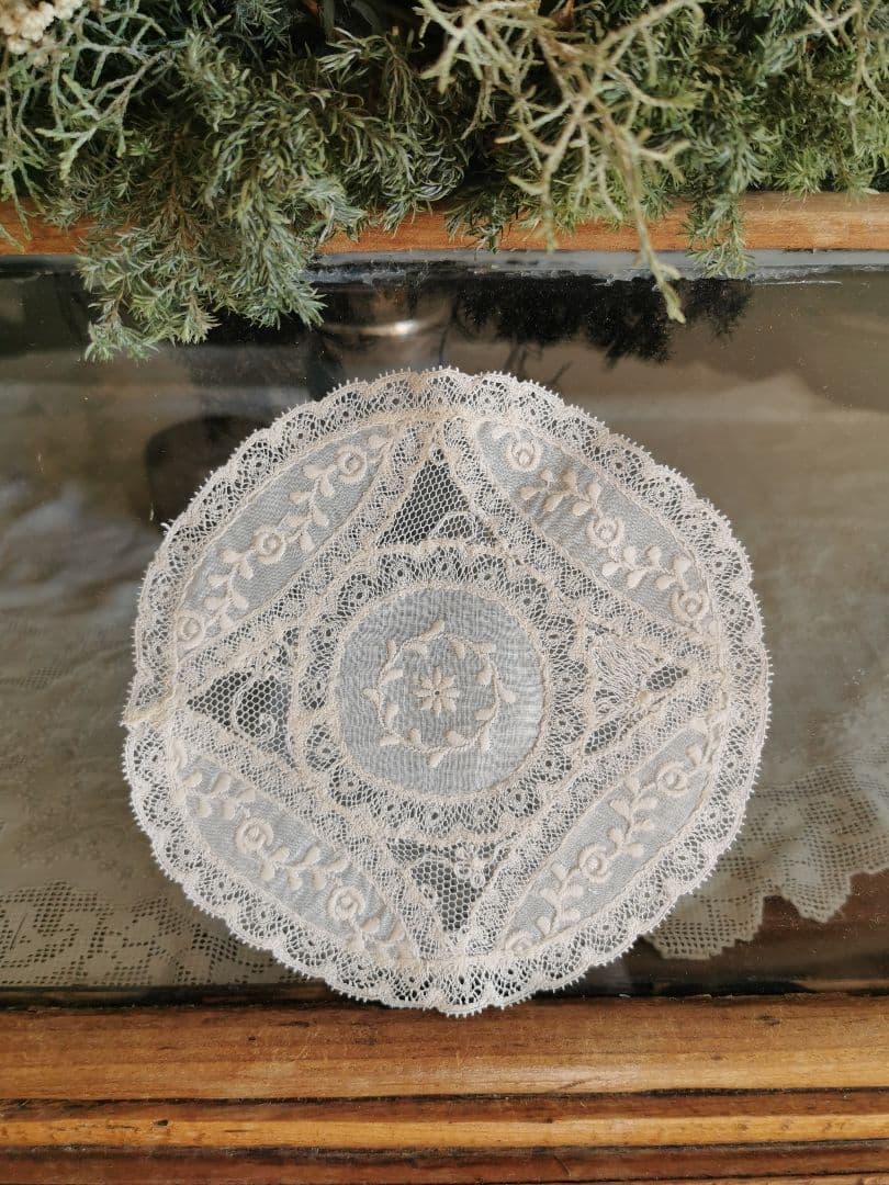 アンティーク ノルマンディーレース 小さなドイリー ロゼッタ エンブロイダリー