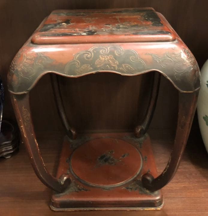 骨董　朱漆　楼閣山水人物堆錦螺鈿　中央香台