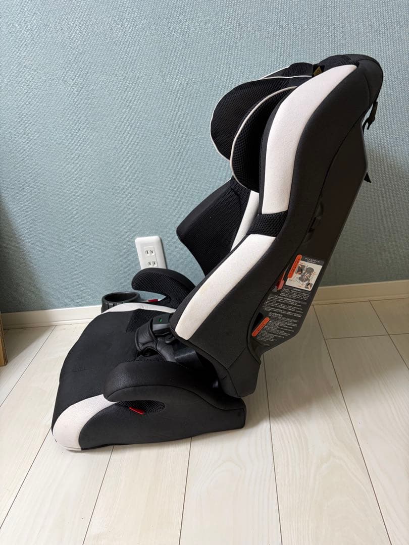 Combi ジュニアシート　エッグショックS GC