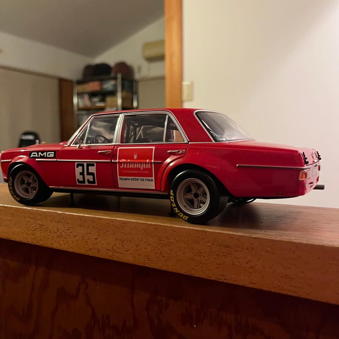 ミニカー MERCEDES-BENZ 300 SEL 6.8