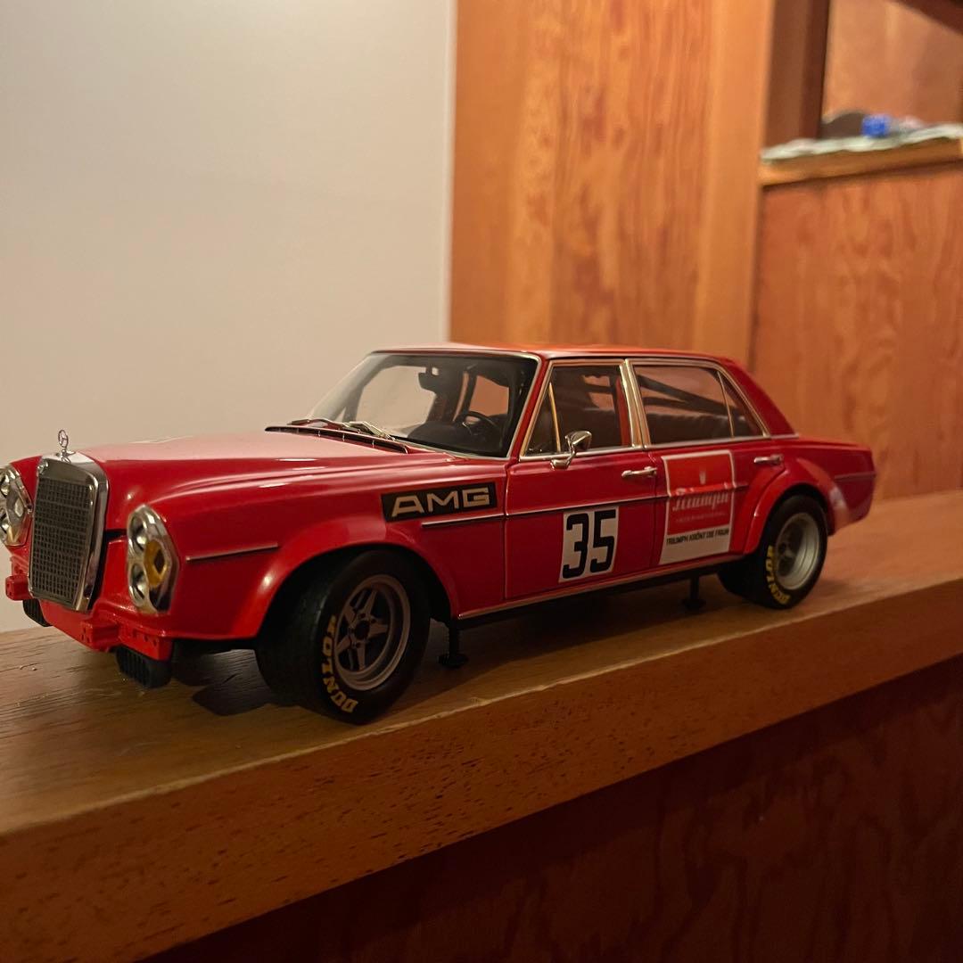 ミニカー MERCEDES-BENZ 300 SEL 6.8
