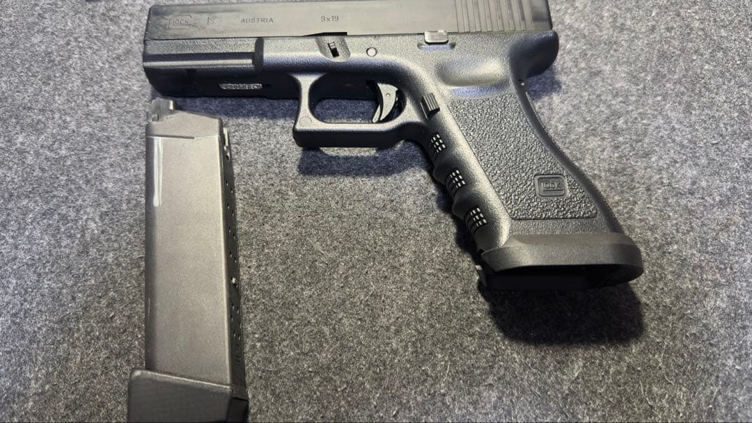 東京マルイマルイ　G17 グロック17 マグウェル&マガジンバンパー付カスタム