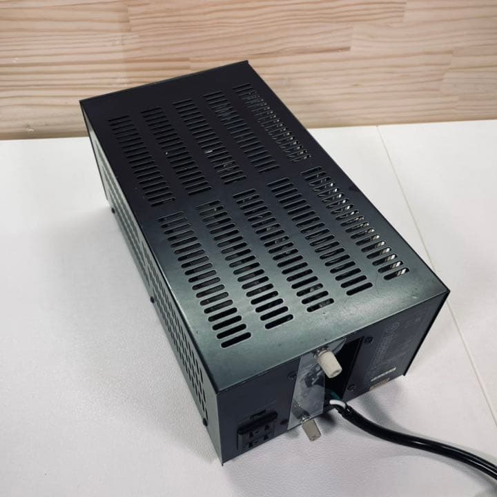 CSE アイソレーション　レギュレーター　R-100 クリーン電源