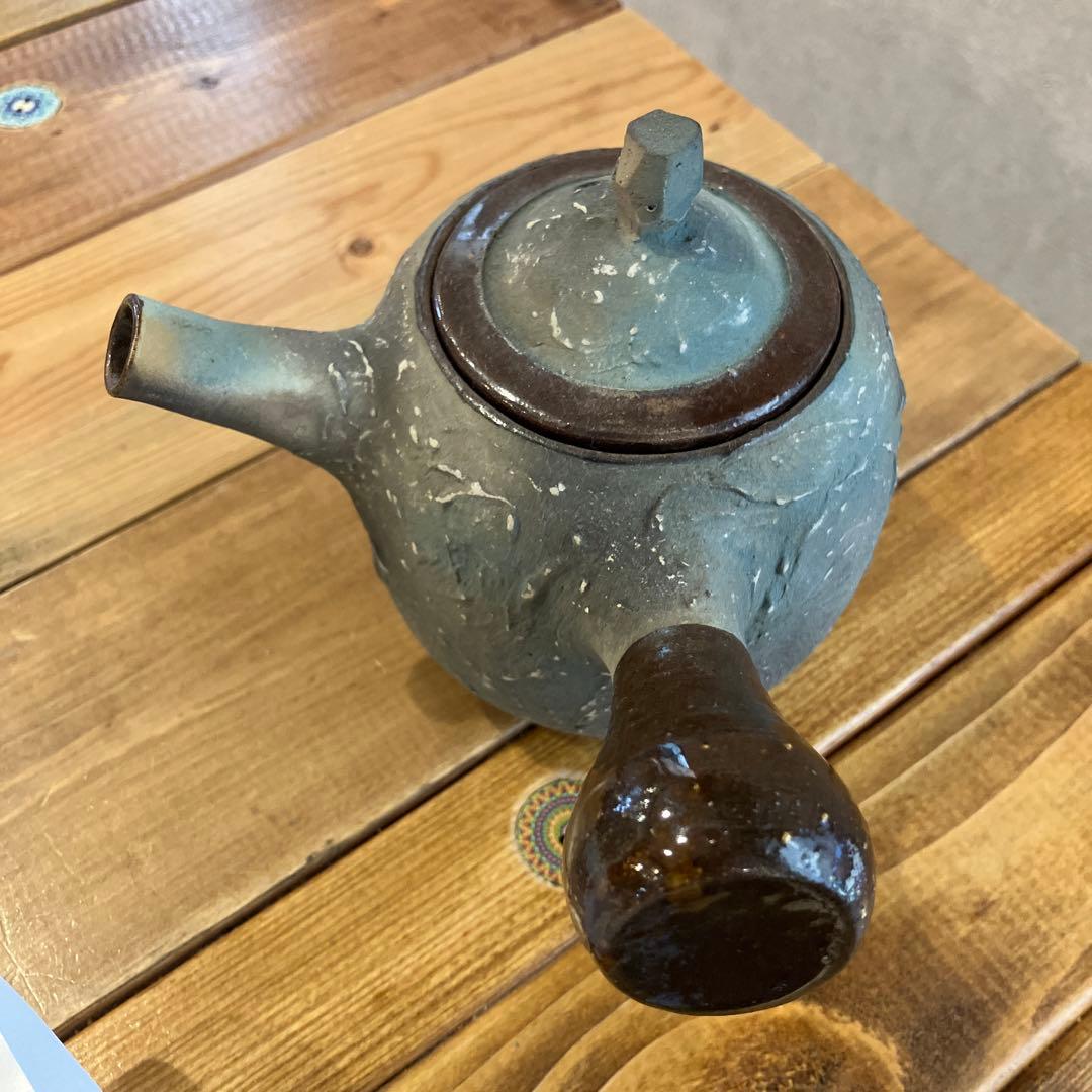 陶器製ティーポットとカップセット