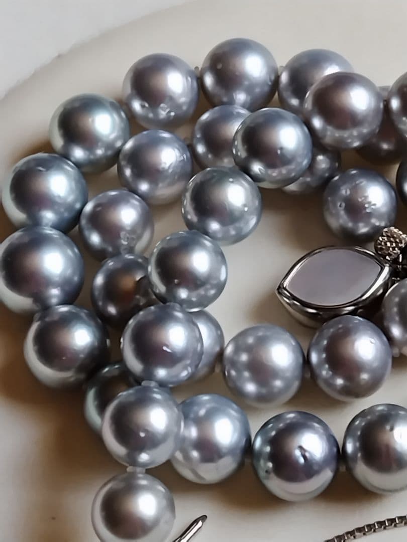 黒蝶真珠シルバーグレーの、ネックレス