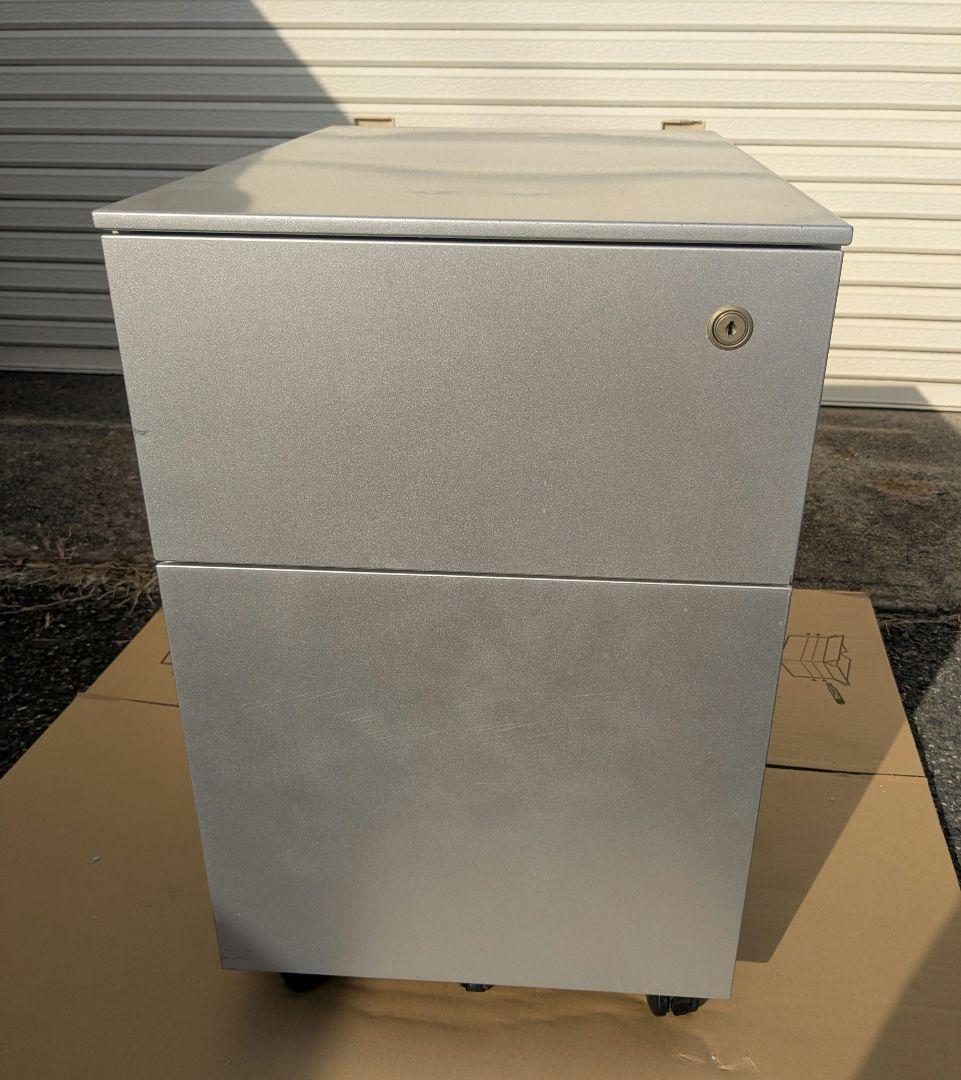 カッシーナ ドロアー デスクワゴン キャスター