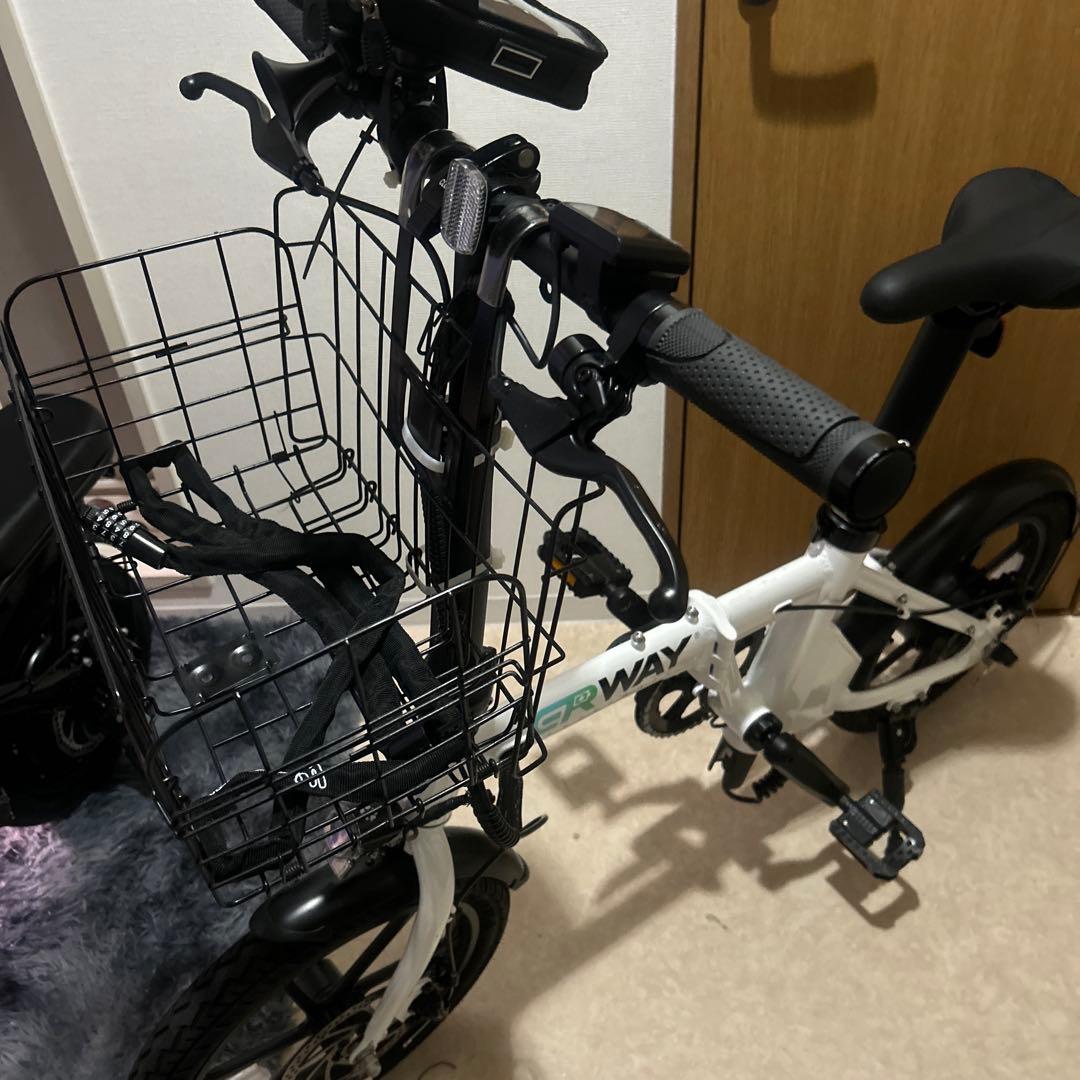 R*t様 CRWAY 折りたたみ自転車 ホワイト 前カゴ付き