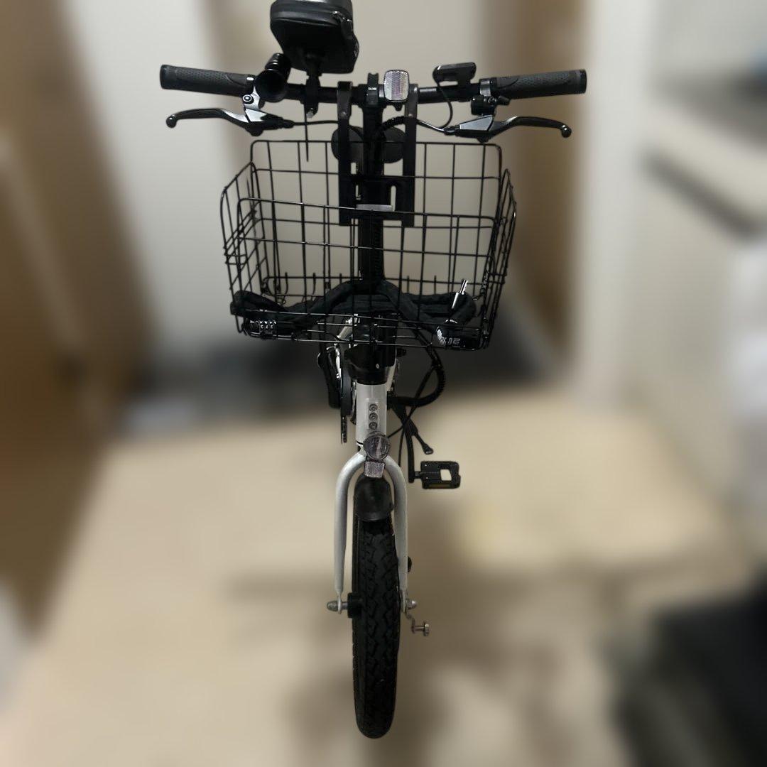 R*t様 CRWAY 折りたたみ自転車 ホワイト 前カゴ付き