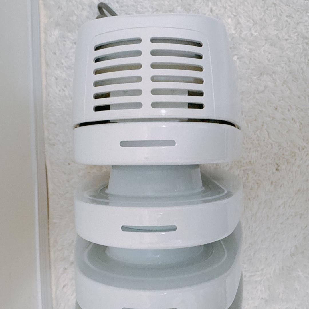 【美品】DeLonghi デロンギ　オイルヒーター ホワイトNJ0505E