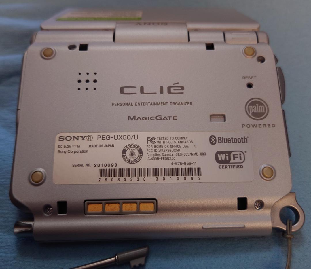 CLIE PEG-UX50英語版。