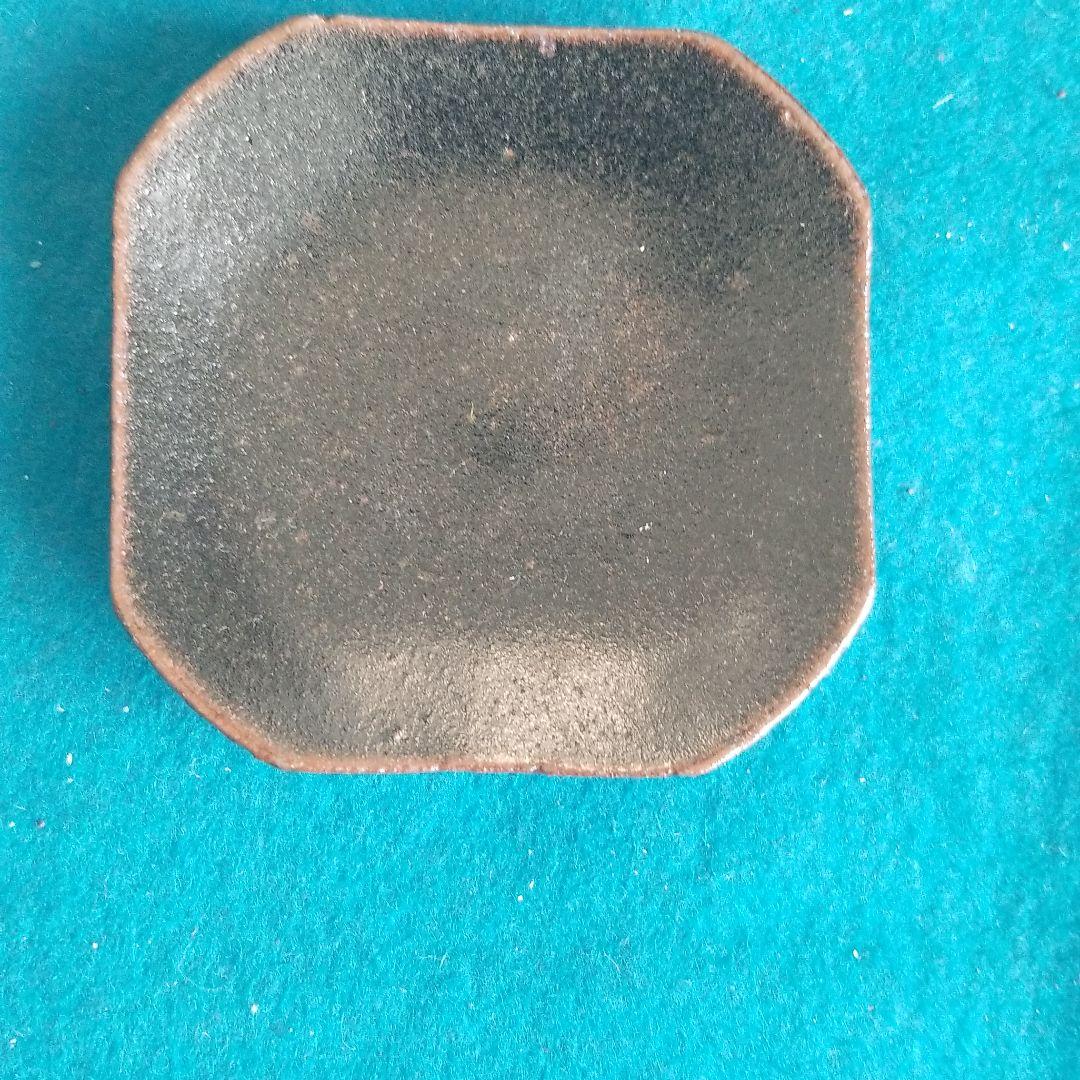 黒唐津　角切8Φ小皿3枚組　岡本作礼作